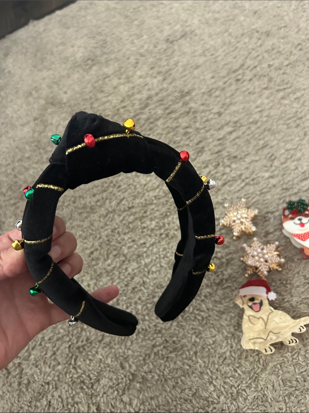 Christmas Hair clips - Velvet Headband with Jingle Bells and Festive Clips - Picture 2 of 5
